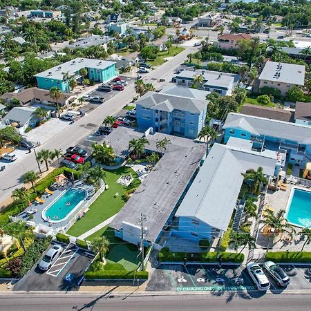 St. Pete Beach Suites Экстерьер фото