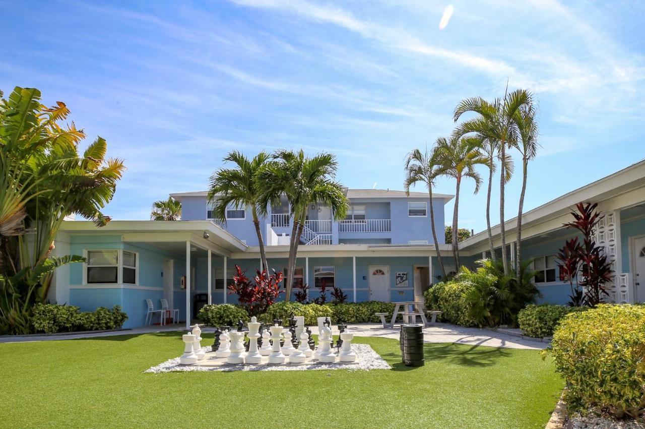St. Pete Beach Suites Экстерьер фото