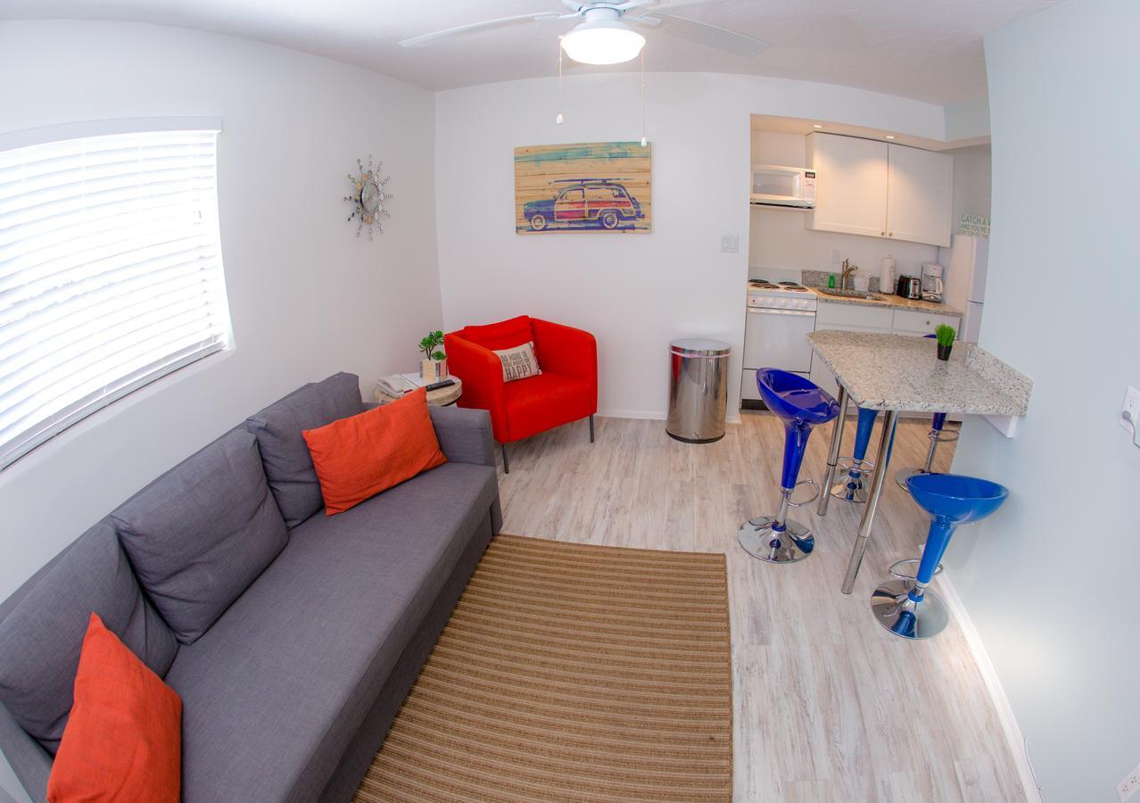 St. Pete Beach Suites Экстерьер фото