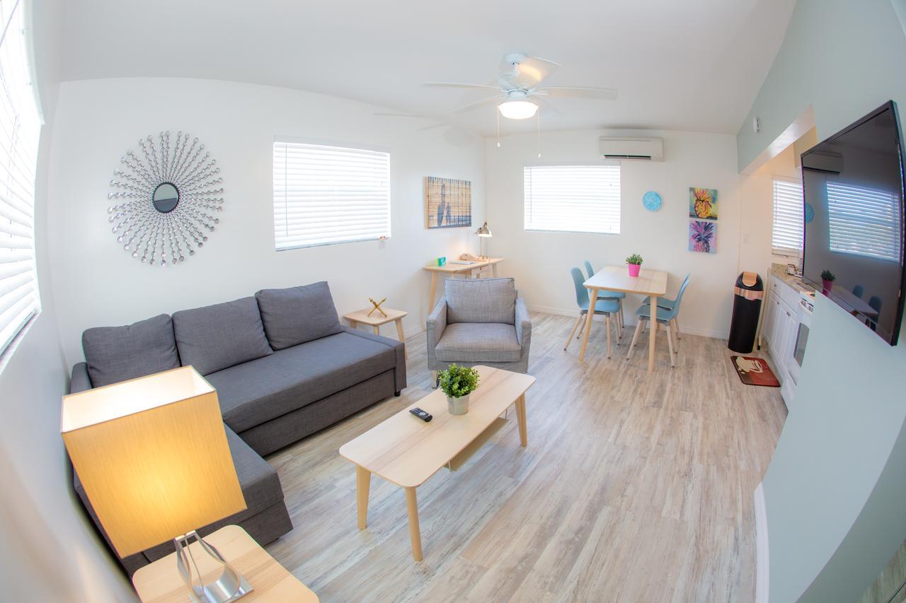 St. Pete Beach Suites Экстерьер фото