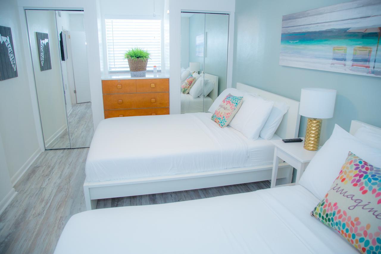 St. Pete Beach Suites Экстерьер фото