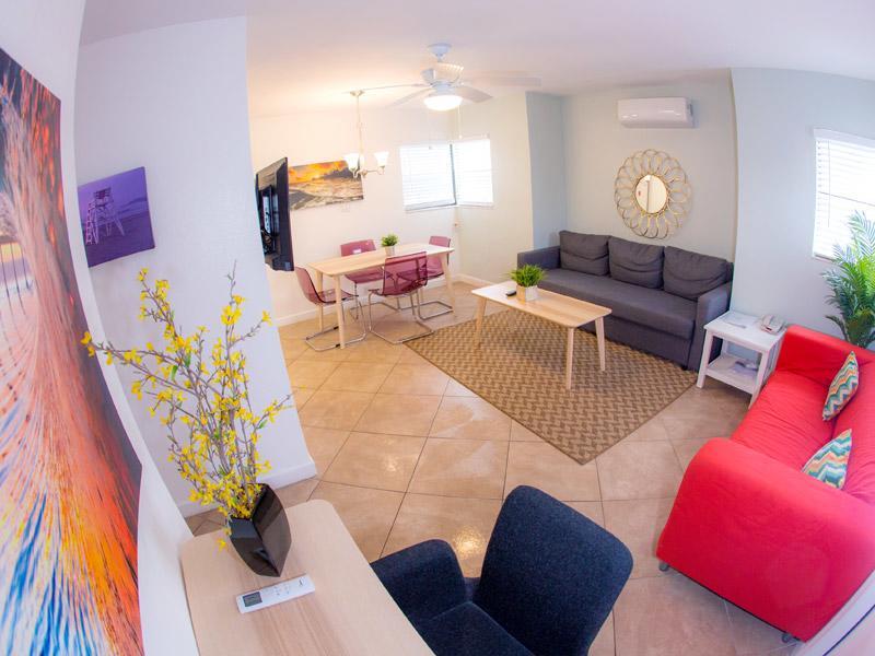 St. Pete Beach Suites Экстерьер фото