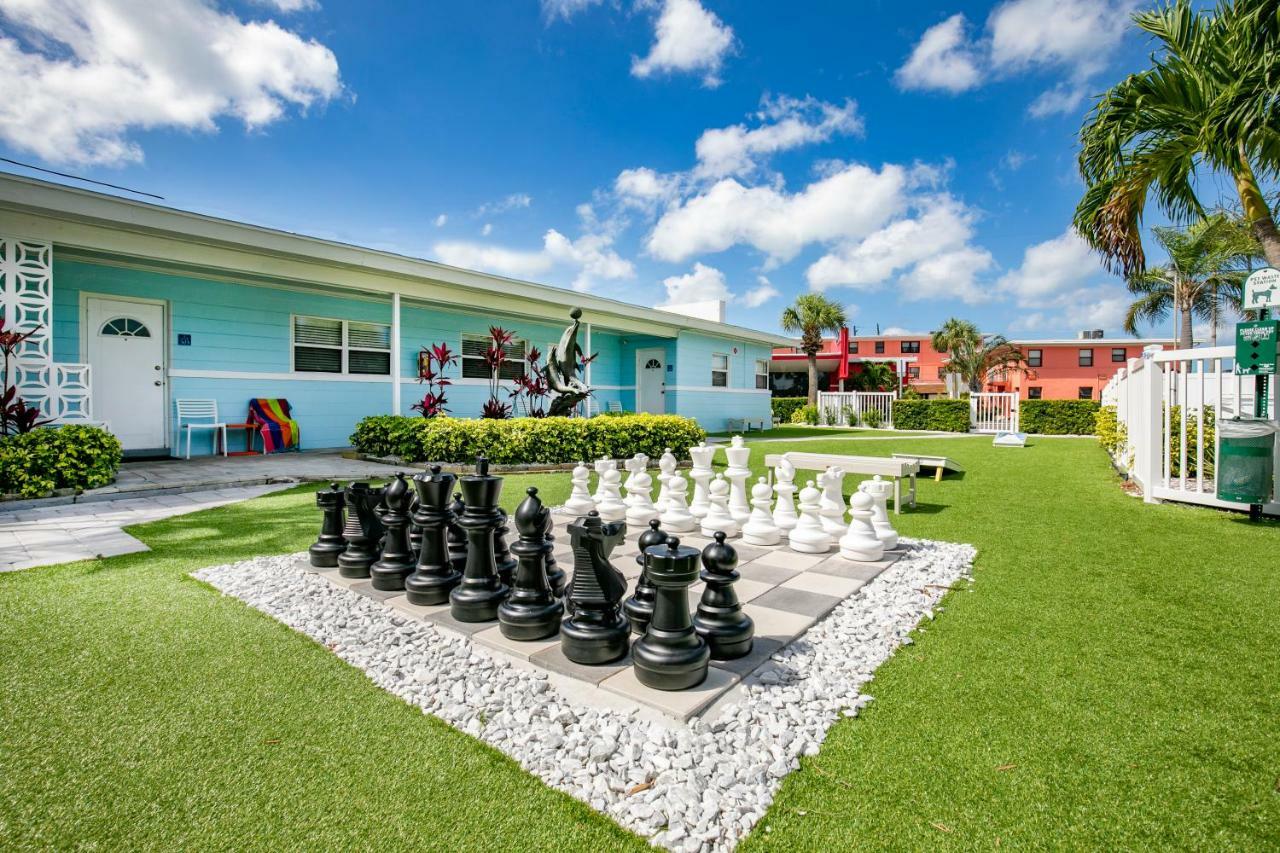 St. Pete Beach Suites Экстерьер фото